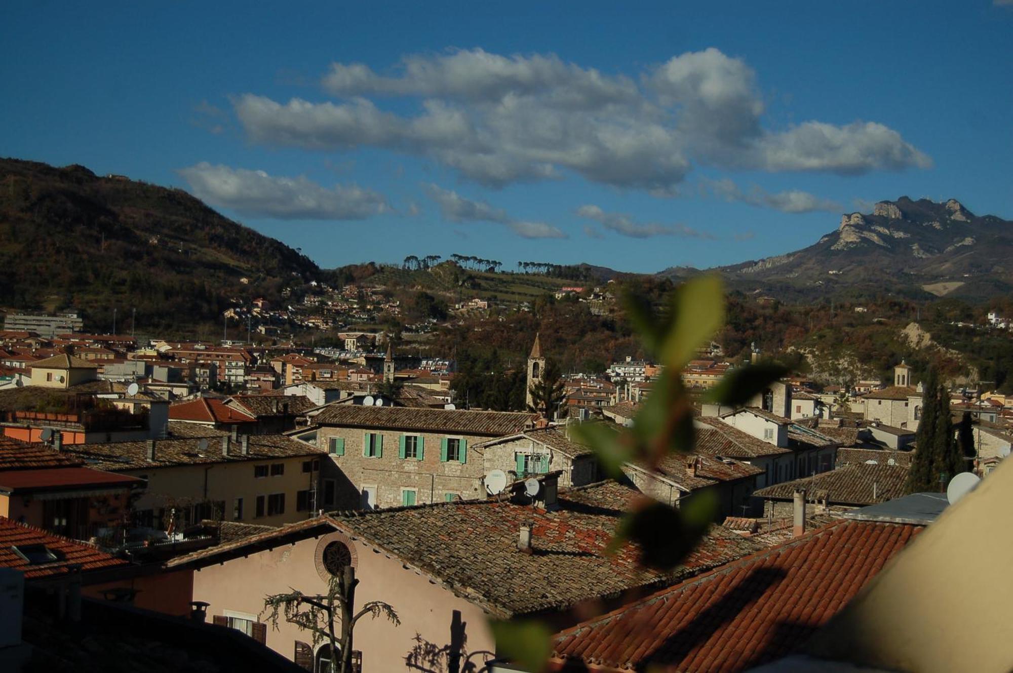 A Casa Di Lola Bed & Breakfast Ascoli Piceno Luaran gambar