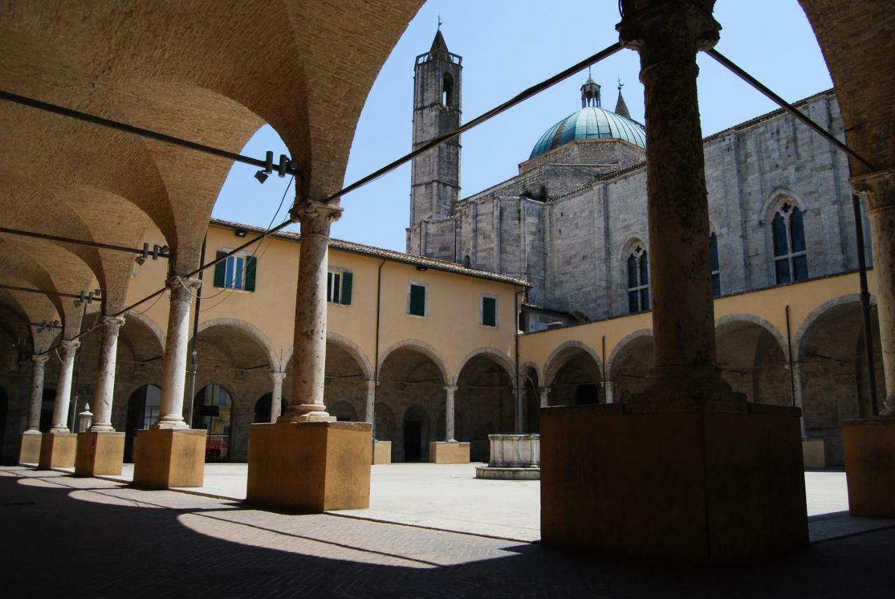 A Casa Di Lola Bed & Breakfast Ascoli Piceno Luaran gambar