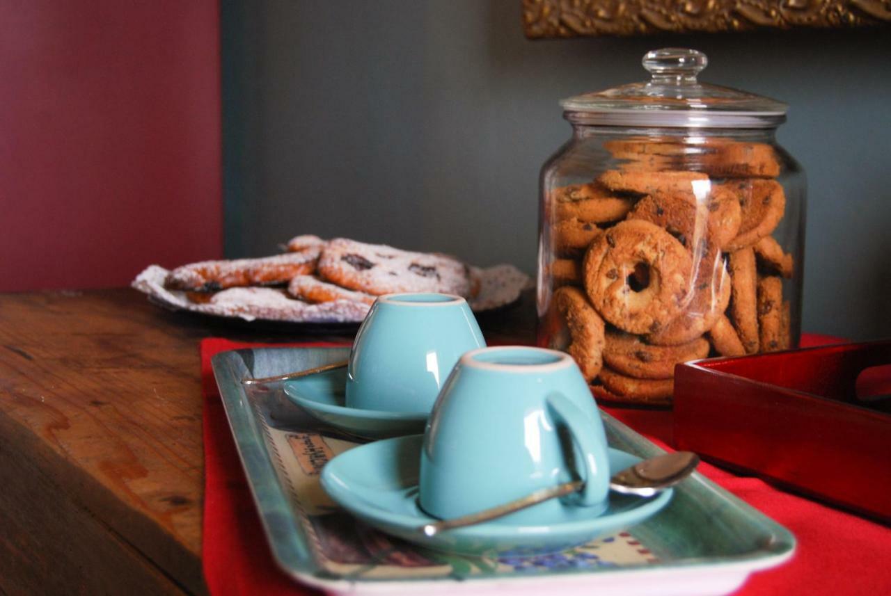A Casa Di Lola Bed & Breakfast Ascoli Piceno Luaran gambar